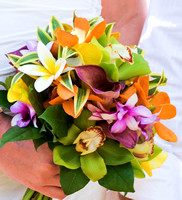 mauiweddingsfromtheheart.com_bridal _bouquets-7
